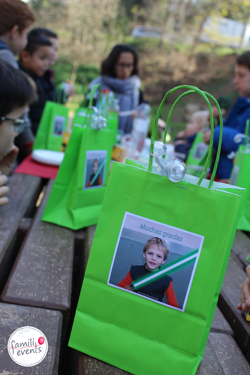 Bolsitas de chuches con logo del protagonista_tem&aacute;tica Star Wars