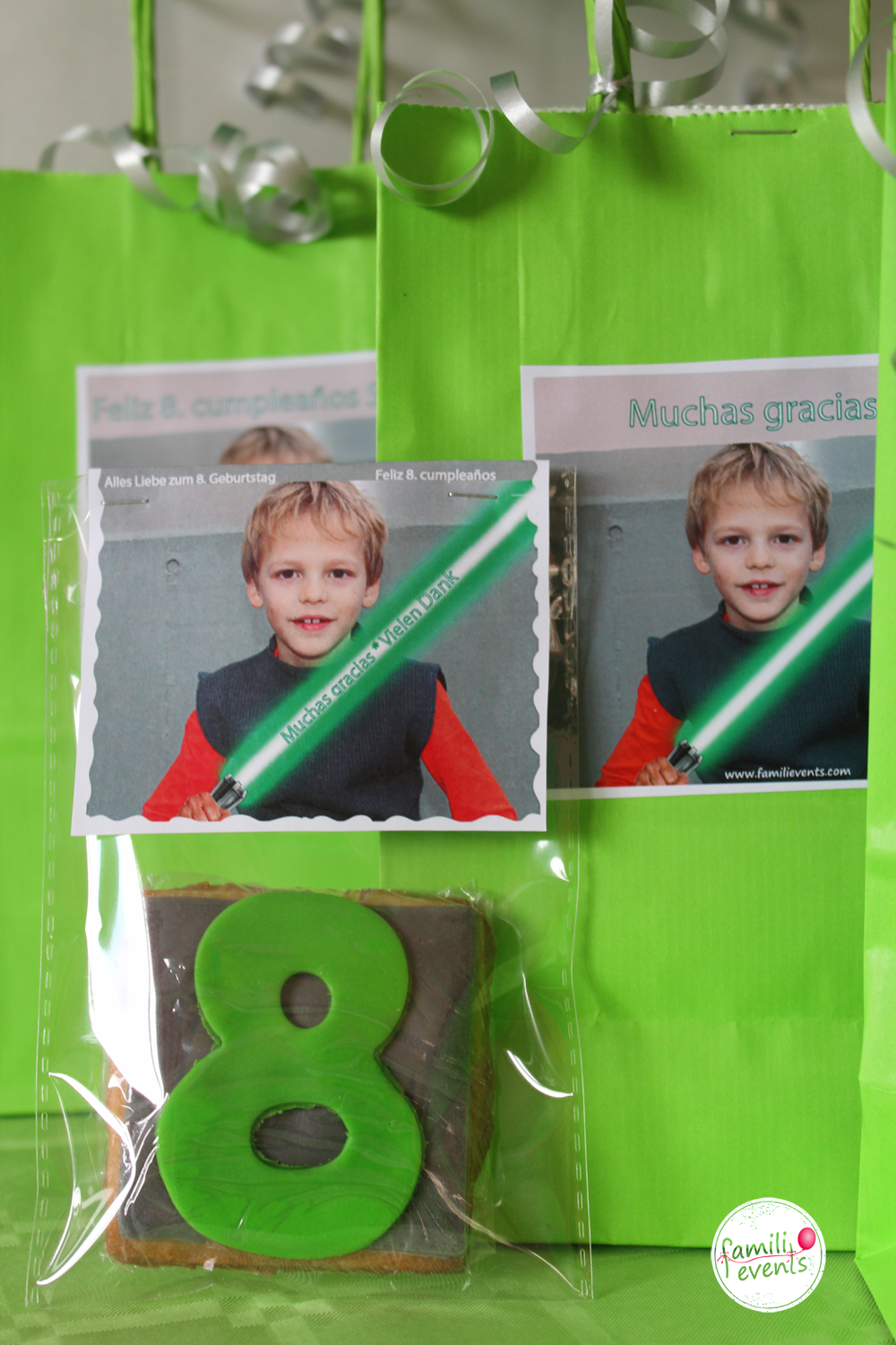Galletas con "8" conjuntado con las bolsitas de chuches_tem&aacute;tica Star Wars