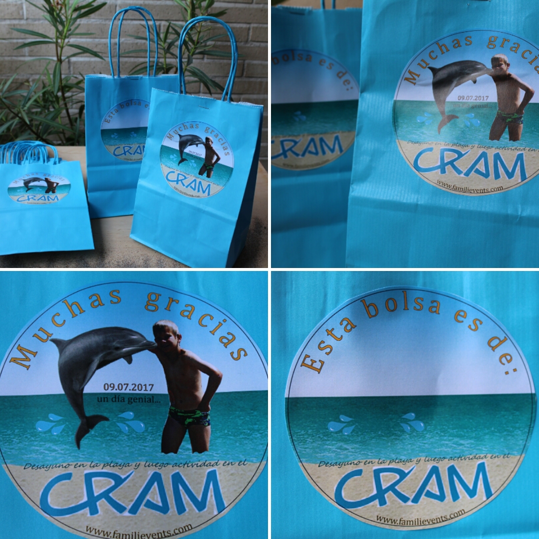 Bolsitas de papel con logotipo de la fiesta para rellenarla con chuches